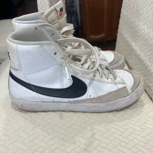 Nike White and Black High-Tops